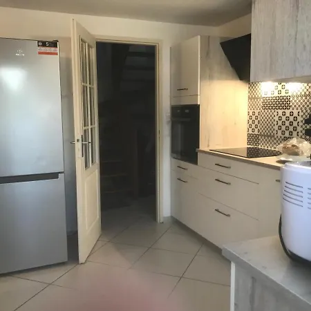 Les Tremieres בית נופש Le Thou