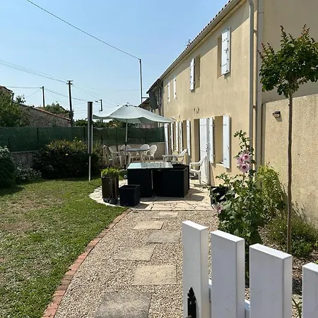 Les Tremieres Le Thou