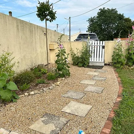 בית נופש Les Tremieres Le Thou