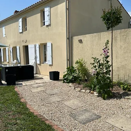 Les Tremieres בית נופש *