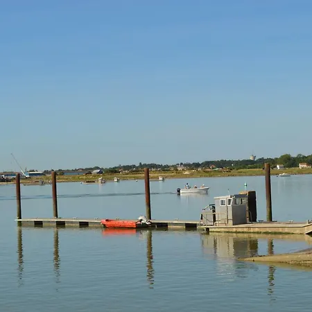 Les Tremieres בית נופש Le Thou