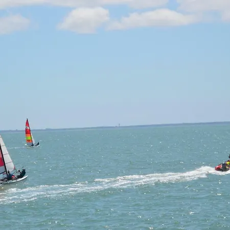 Les Tremieres בית נופש Le Thou