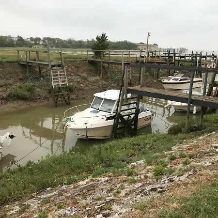 בית נופש Les Tremieres *